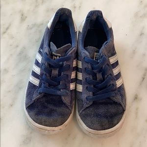 GUC adidas no tie toddler shoes